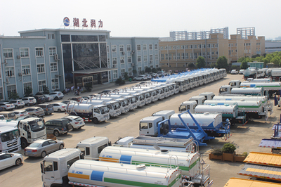 湖北潤(rùn)力專用汽車駐烏魯木齊辦事處 以冷鏈力量，助力阿勒泰地區(qū)美麗鄉(xiāng)村建設(shè)